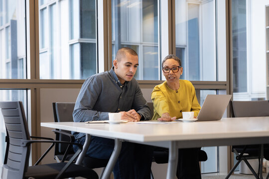 Constructive Dialogue Between Professionals in Office