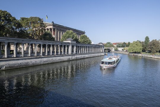 Old National Gallery, Museum Island, Berlin, Germany