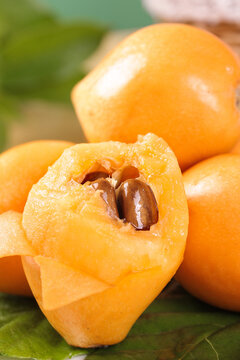 Fresh Large Alpine Loquats from Panzhihua with Seeds