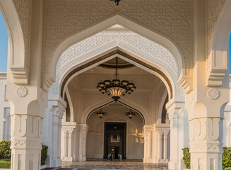 wejście do pałacu prezydenta Abu Zabi © witan