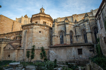 Fototapeta premium Side view of the medieval cathedral of Tarragona, Catalonia, Spain, a UNESCO World Heritage City