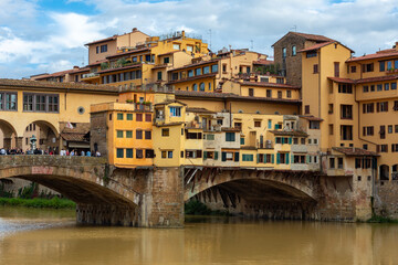 Obraz premium Ponte Vecchio bridge over Arno river in Florence, Italy