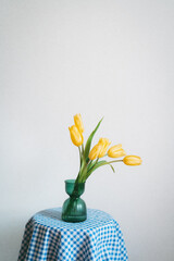 黄色いチューリップ