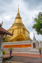 Fototapeta premium architectural element of the Wat Kaew don Tao Suchadaram, a temple in Lampang, Thailand