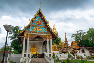 Fototapeta premium architectural element of the Wat Kaew don Tao Suchadaram, a temple in Lampang, Thailand