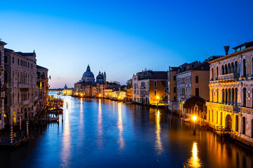 Obraz premium View of Venice from the famous Accademia Bridge (Italy)