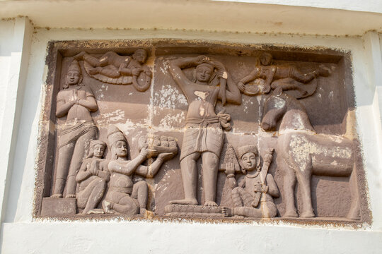 Serene statue of Gautama Buddha at Dhauligiri, Odisha, symbolizes peace, nonviolence, and enlightenment, overlooking historic hills where Kalinga War transformed Emperor Ashoka forever revered.

