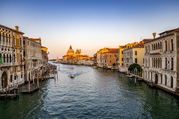 Obraz premium View of Venice from the famous Accademia Bridge (Italy)