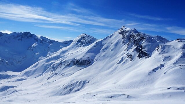 die tief verschneite Geiselspitze 2974m (Gesselkopf) mit dem Feldseekopf 2864m links daneben