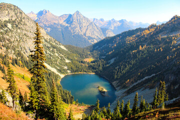 panoramic view of the mountains © Nicole