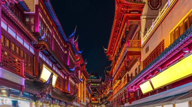 Tourist visit to Yuyuan Bazaar at night, China.