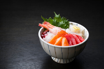 海鮮丼