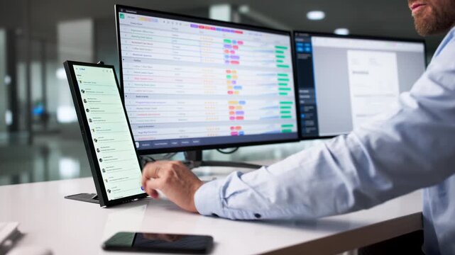 Using Email App On Secondary Screen While Doing Business Report