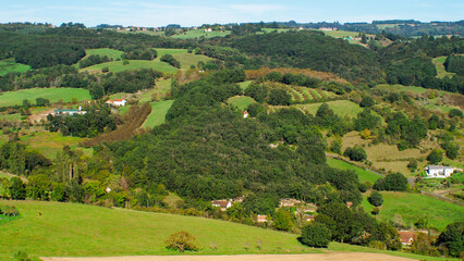 Obraz premium Paysages et vallées du Lot, en période automnale