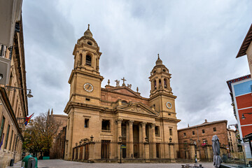 Obraz premium Exterior of the Cathedral Saint Mary, Catedral Metropolitana de Santa Maria la Real in Pamplona, Navarre, Spain.