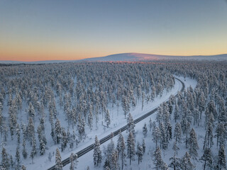 Stra&szlig;e in Lappland