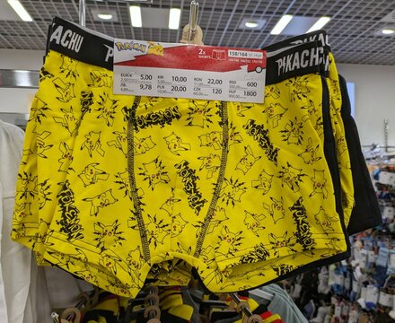 Calzoncillos con Pikachu de Pok&eacute;mon en tienda Pepco de Madrid, Espa&ntilde;a, 20 de enero de 2026