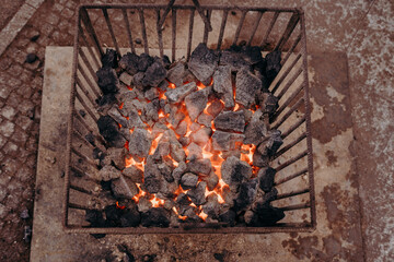 Węgiel palący się w koksowniku © rozentuzjazmowany