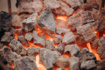 Węgiel rozżarzony do czerwoności