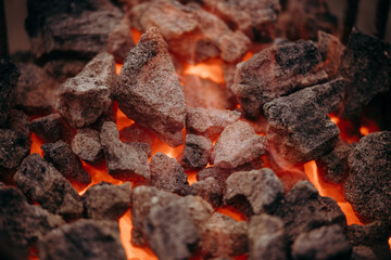 Węgiel rozżarzony do czerwoności