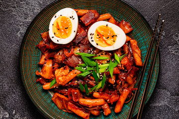 Tteokbokki with kimchi and bacon