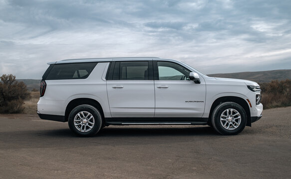Chevy Suburban, 2026