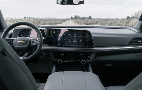 Chevy Suburban, 2026