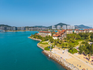 Obraz premium Panoramic aerial view of the high-end hotel at Shenzhou Peninsula in Wanning, Hainan