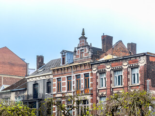 Obraz premium Journey to Charleroi: Exploring the Enchanting Streets of the Old Village