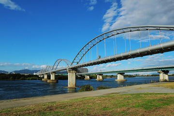 Obraz premium 枚方水管橋の風景