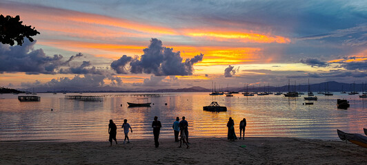 p&ocirc;r-do-sol no norte da ilha de Florian&oacute;polis