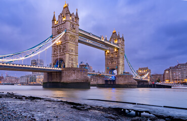 Obraz premium Walking around London aand the Thames at night