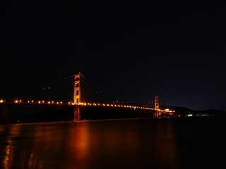 Obraz premium Golden Gate bridge and night sky view 