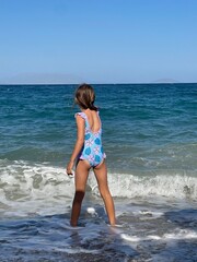 Fototapeta premium girl on the beach
