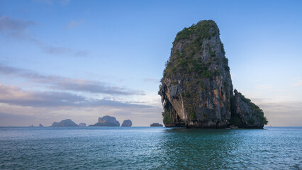 Naklejka premium sunset from railay beach, princess cave in krabi in thailand