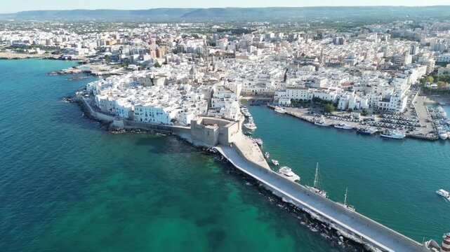 Citt&agrave; di Monopoli vista dall'alto