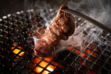 七輪で焼肉 © Koji Matsukura