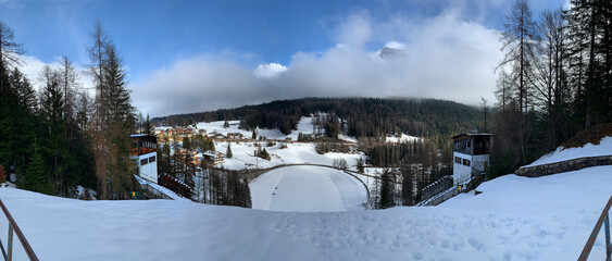 Ski-Sprungschanze in Cortina für die Winterspiele 1956 - Olympiade