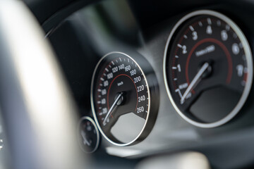 車 スピードメーター 260km 自動車 輸入車 外車