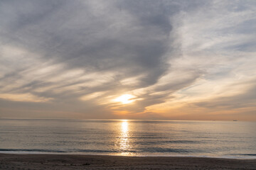 夕暮れ 日没 幻想的 イメージ 太平洋