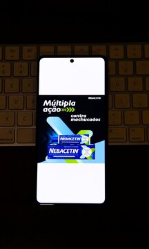 Nebacetin - Pomada antibi&oacute;tica de uso t&oacute;pico (na pele) indicada para tratar e prevenir infec&ccedil;&otilde;es bacterianas em feridas, cortes, queimaduras pequenas, acne, foliculites e infec&ccedil;&otilde;es nas dobras da pele.