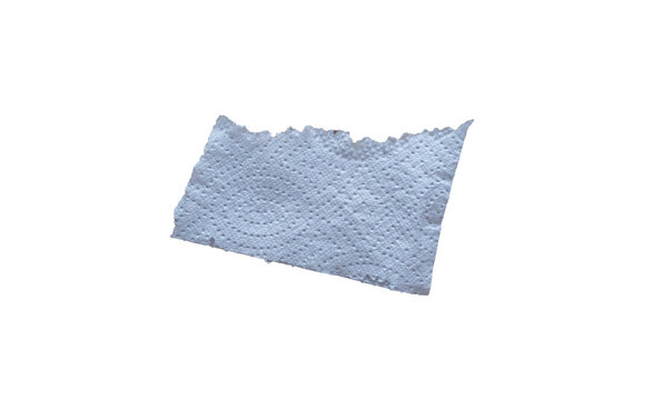 Papel higi&eacute;nico blanco rasgado en &aacute;ngulo con textura en relieve aislado sobre fondo negro