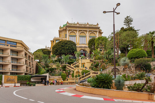the iconic curve of the Fairmont in Monte Carlo