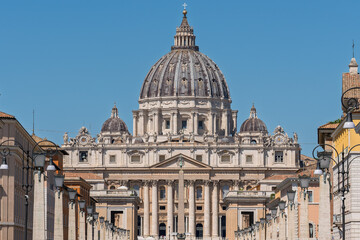 Obraz premium Italy - Rome - Vatican - St Peter's Basilica grand facade and towering dome command Via della Conciliazione approach