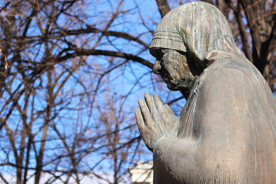 Skopje, North Macedonia - December 28, 2025: Bronze statue of Mother Teresa. Mother Teresa (Aneza Gonxhe Bojaxhiu) was a Catholic nun and missionary. Mother Teresa received the Nobel Peace Prize
