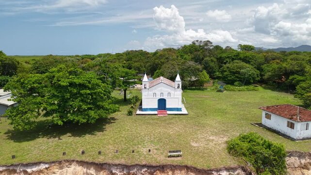 Church of S&atilde;o Jos&eacute; de Ararapira - founded in the 18th century - Cai&ccedil;ara village of Ararapira on Superagui Island - Guaraque&ccedil;aba, Paran&aacute;, Brazil