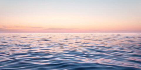 Obraz premium Calm Ocean Waves at Pastel Sunset