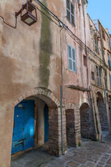 Fototapeta premium An alley in the old city of Bonifacio, in Corsica, France