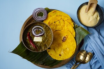 Sarson ka saag with makki ki roti | Mustard leaves curry with cornmeal roti