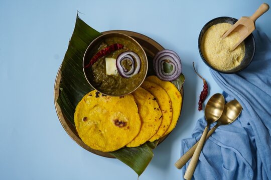 Sarson ka saag with makki ki roti | Mustard leaves curry with cornmeal roti